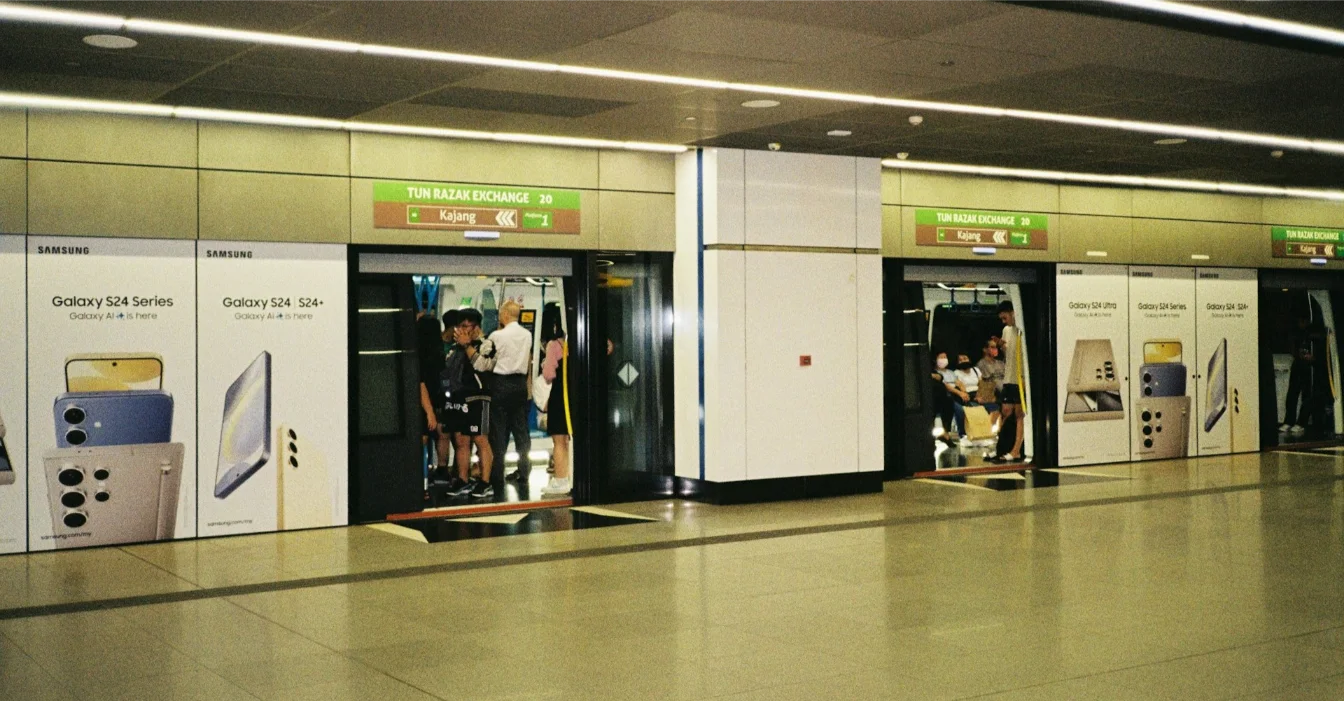 Mall advertising
